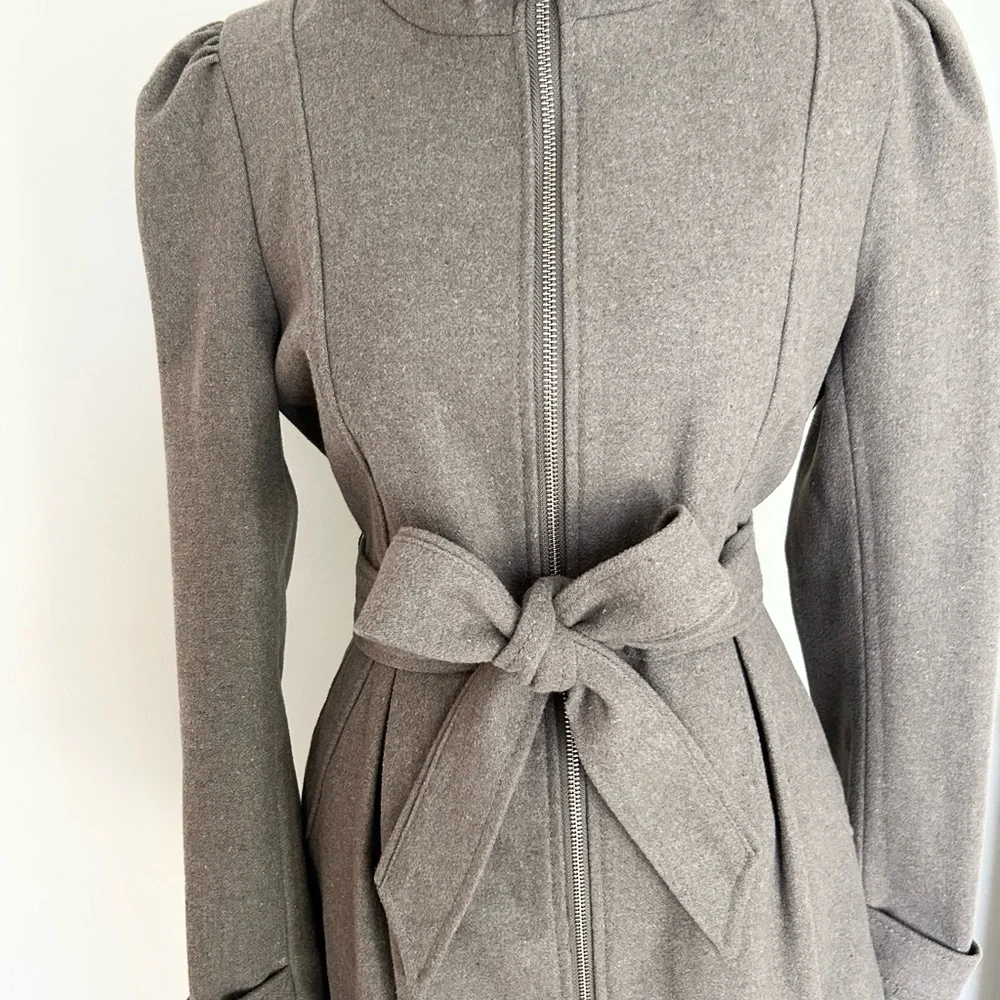 H&M Recycled Wool Belted Zip-Up Coat – Size 10 - Picture 2 of 6